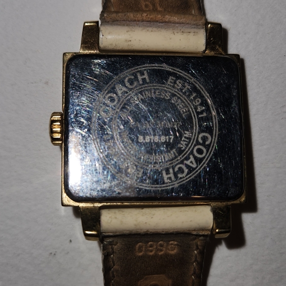 Coach Watch - Picture 3 of 4